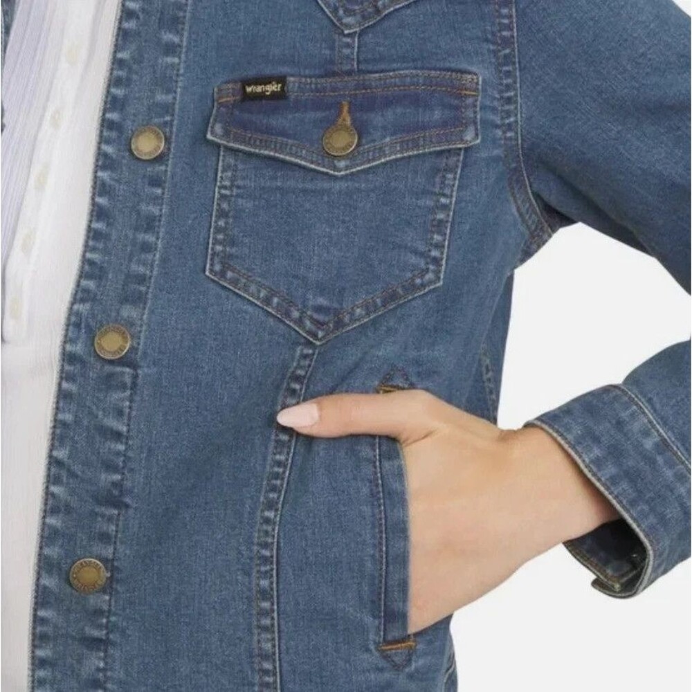 Wrangler Denim Jacket Blue Button Front Trucker Women’s Medium Classic Western - Picture 5 of 5